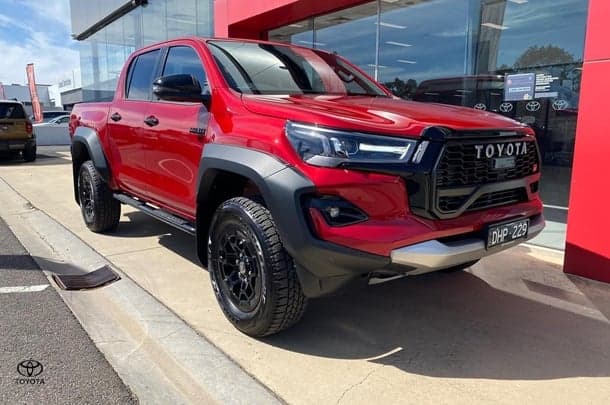 2023 Toyota Hilux GR Sport image 3