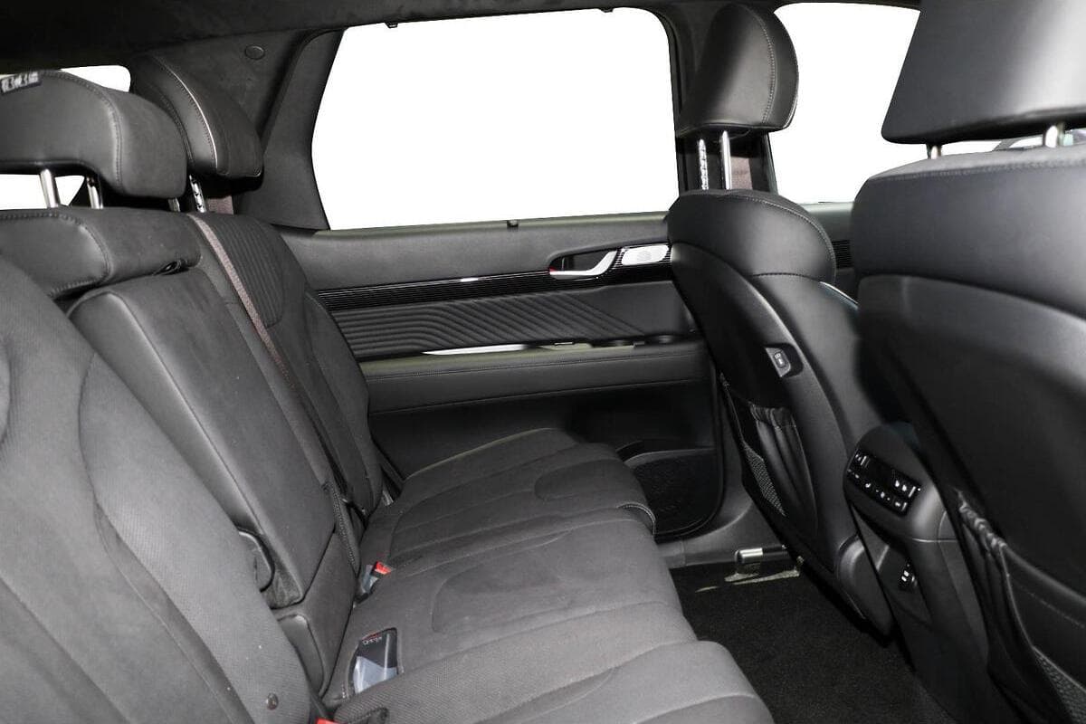 2025 Hyundai Palisade Calligraphy Black Ink Auto 2WD MY25 image 8