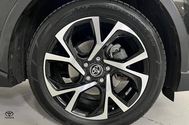 2017 Toyota C-HR Koba 2WD image 5