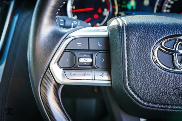 2023 Toyota Landcruiser VX image 17