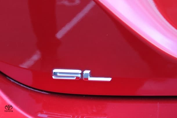 2023 Toyota Camry Hybrid SL image 15