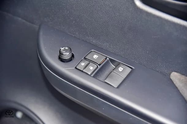 2023 Toyota Hilux 4x2 Workmate image 11