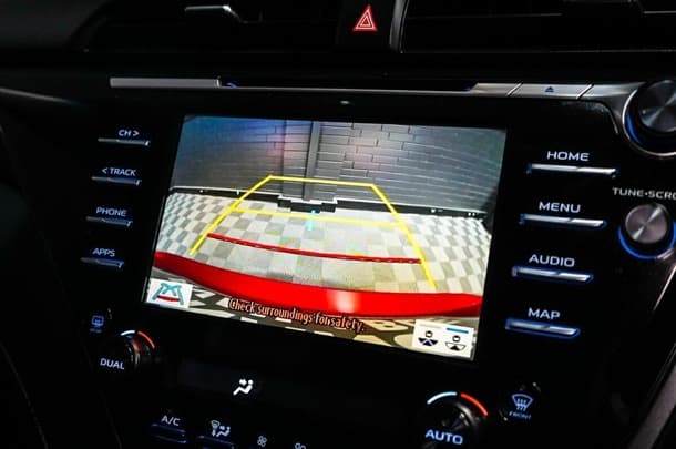 2019 Toyota Camry SX image 18