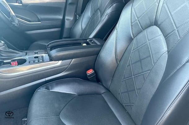 2023 Toyota Kluger 4x2 GRANDE image 26