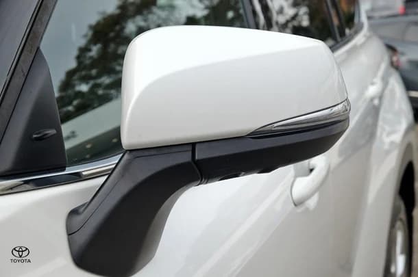 2021 Toyota KLUGER AWD GRANDE image 20