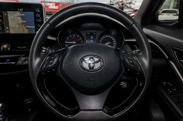 2021 Toyota CH-R GXL AWD image 11