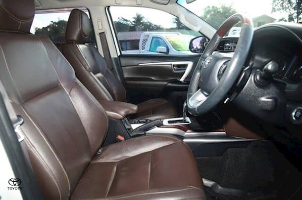 2015 Toyota Fortuner Crusade image 9