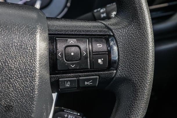 2024 Toyota HILUX SR image 24