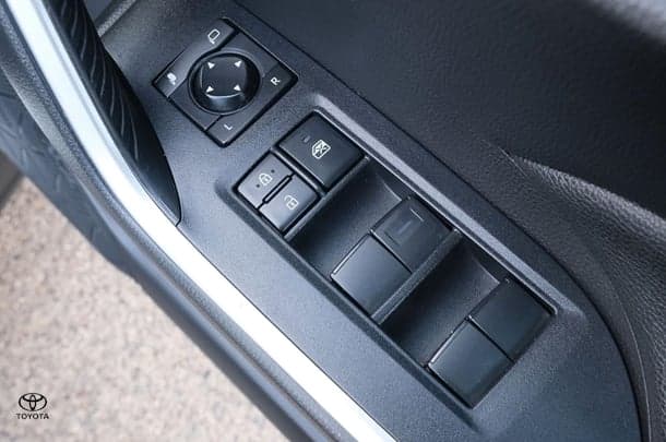 2022 Toyota RAV4 GX-2WD image 12
