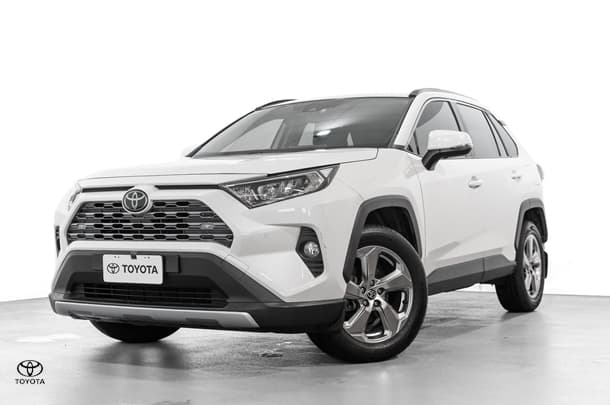 2020 Toyota RAV4 GXL-2WD image 3