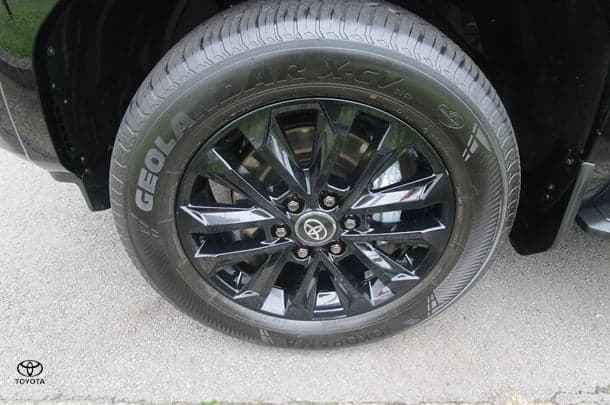 2024 Toyota Prado VX image 26