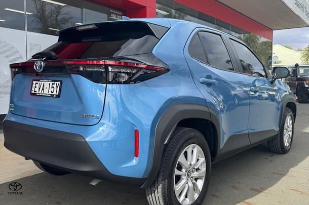 2022 Toyota Yaris Cross Hybrid GXL image 8