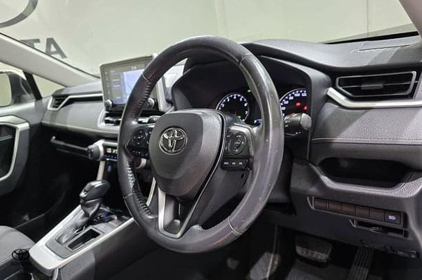 2019 Toyota RAV4 GXL-2WD image 13