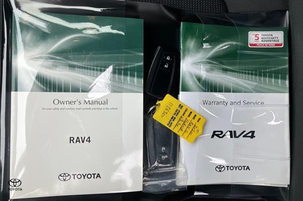 2020 Toyota Rav4 Hybrid GX AWD image 25