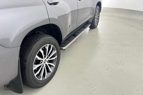 2023 Toyota Prado Kakadu image 12