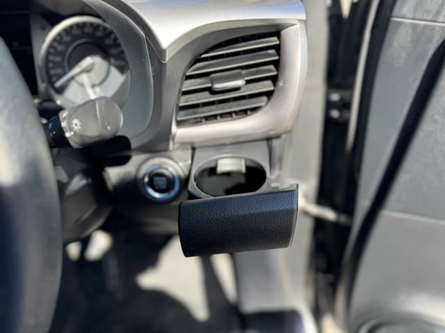 2023 Toyota Hilux SR5 image 14