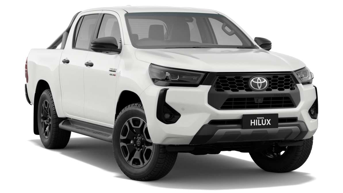 2025 Toyota Hilux 4x4 SR5 48V Double-Cab Pick-Up Premium Interior image 1