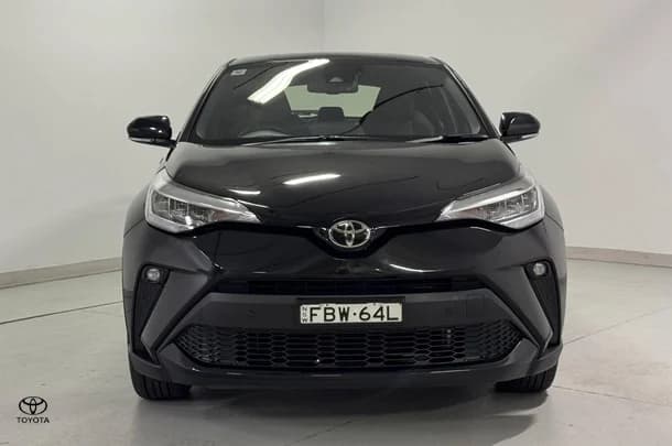 2023 Toyota C-HR GXL AWD image 2