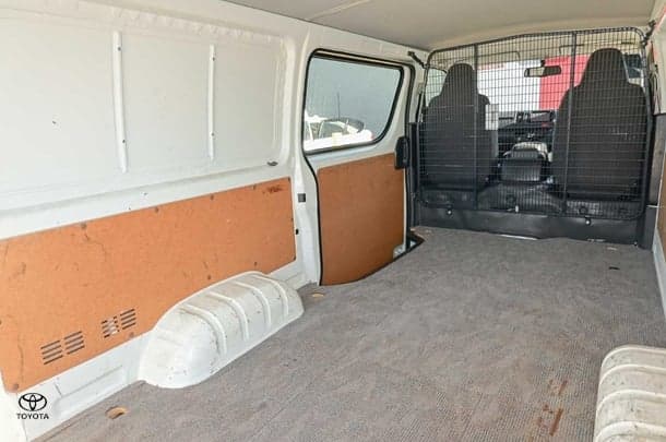 2017 Toyota Hiace LWB image 10