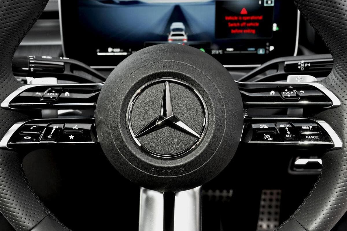 2024 Mercedes-Benz C-Class C300 Auto image 13