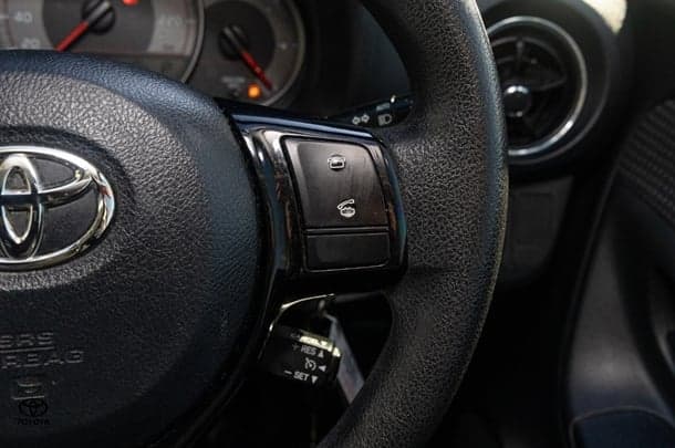 2019 Toyota Yaris Ascent image 12