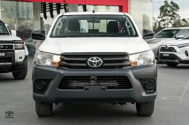 2019 Toyota HILUX Workmate image 4