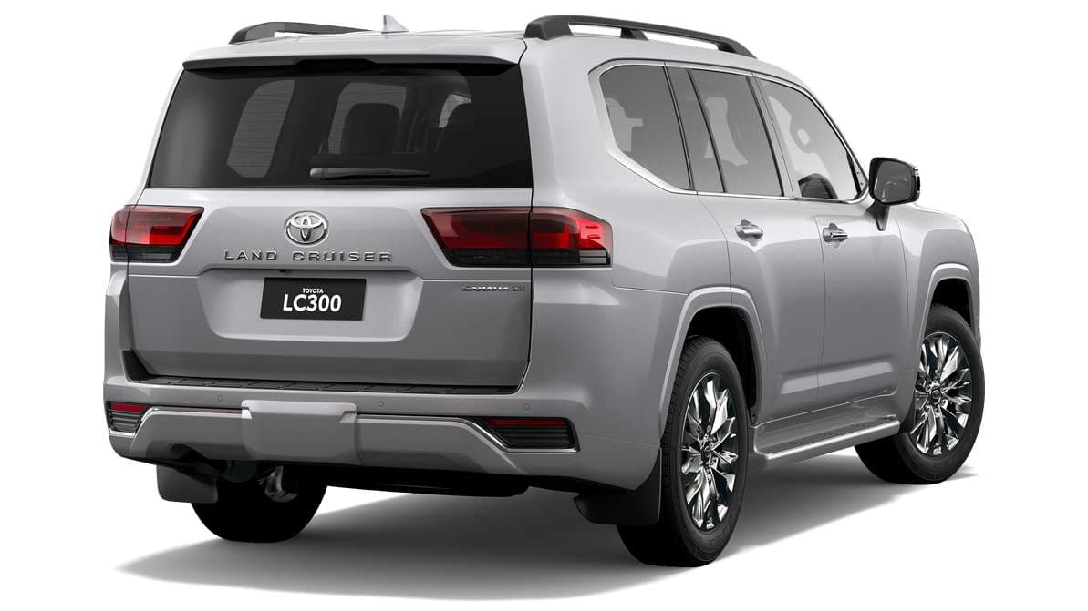 2025 Toyota LandCruiser 300 Sahara ZX Automatic image 3