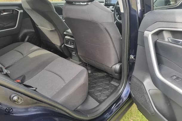 2021 Toyota RAV4 GXL-2WD image 16