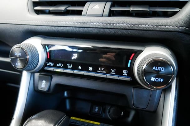 2020 Toyota RAV4 Hybrid GXL-2WD image 12