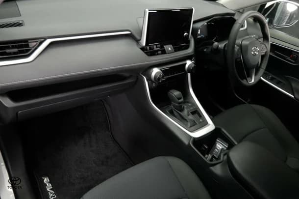 2024 Toyota RAV4 Hybrid GX 2WD image 17