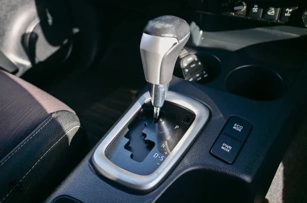 2017 Toyota HILUX SR5 image 19