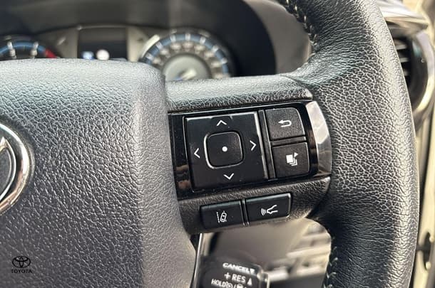 2020 Toyota HILUX Rogue image 23