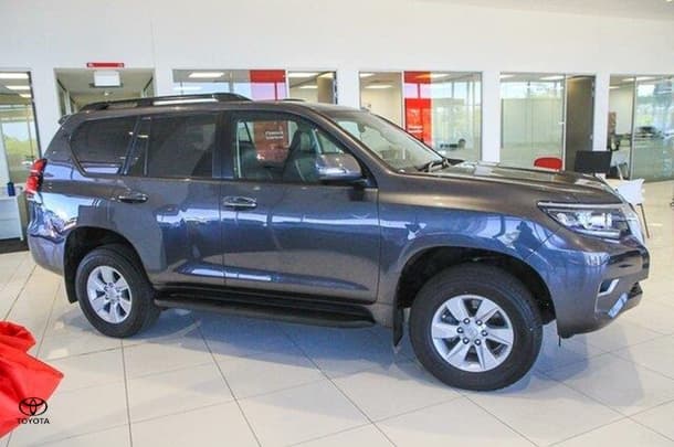 2019 Toyota Prado GXL image 3