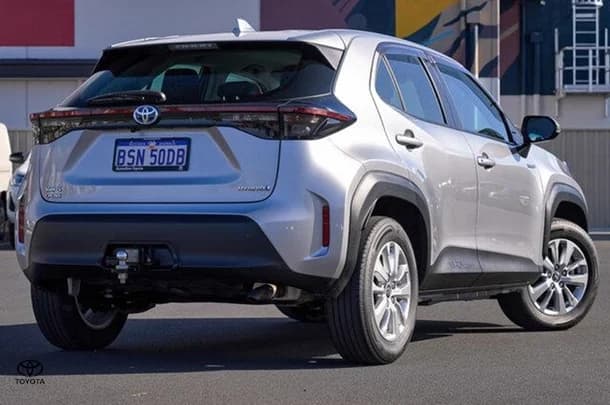 2022 Toyota Yaris Cross Hybrid GX image 2
