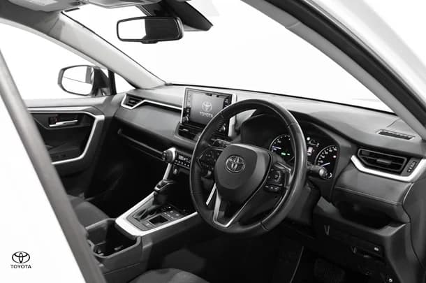 2021 Toyota RAV4 Hybrid GXL-2WD image 17