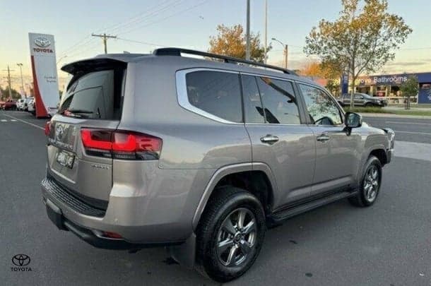 2022 Toyota Landcruiser Sahara image 3