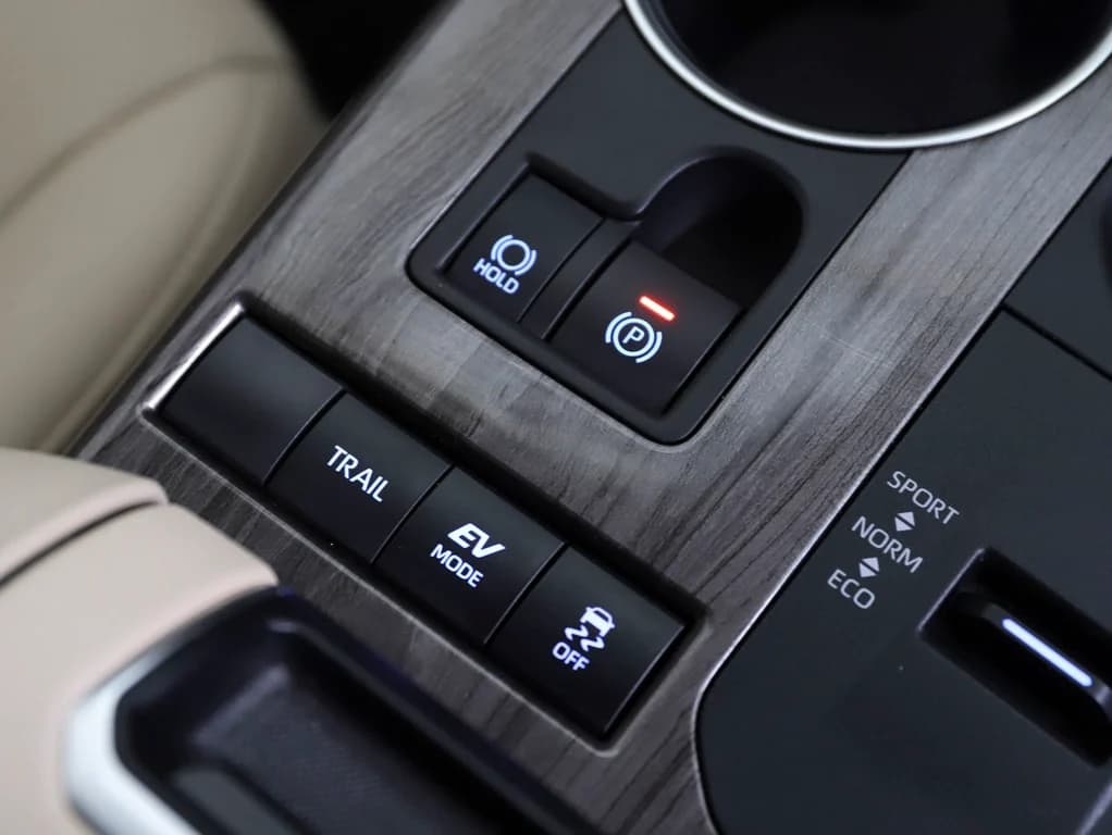 2021 Toyota Kluger Hybrid AWD GRANDE image 15