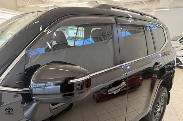2022 Toyota Landcruiser VX image 9
