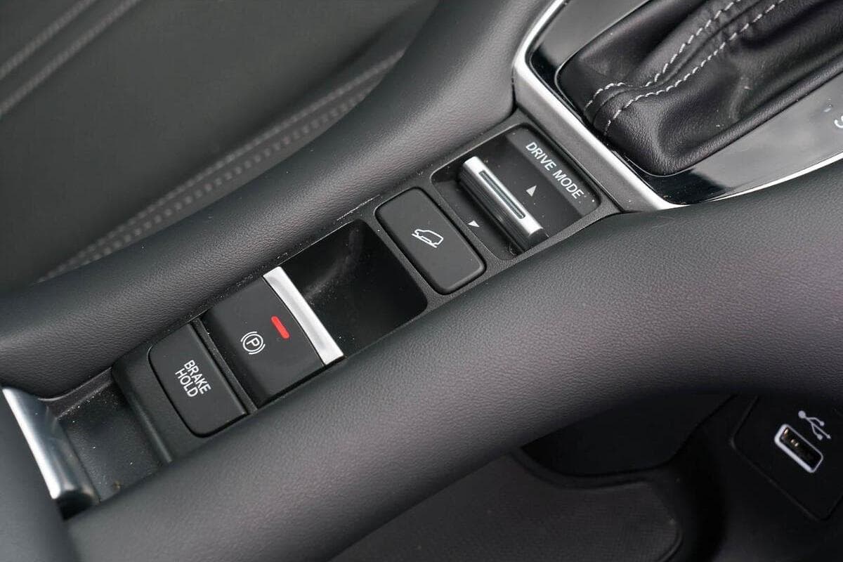 2025 Honda ZR-V VTi LX Auto MY25 image 16