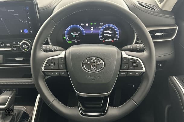 2024 Toyota Kluger Hybrid AWD GRANDE image 19