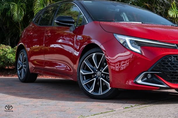2024 TOYOTA Corolla Hatch Hybrid ZR image 6
