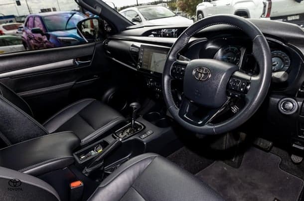 2023 Toyota HILUX Rogue image 7