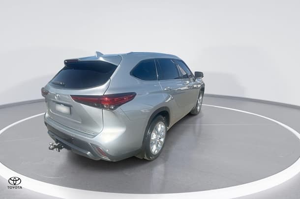 2023 Toyota Kluger 4x2 GRANDE image 8