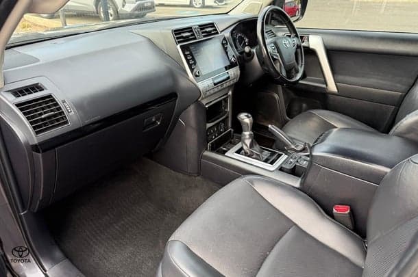 2021 Toyota Prado GXL image 9