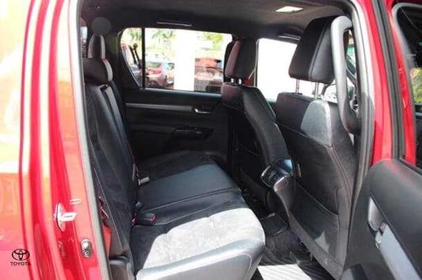 2023 Toyota Hilux GR-S image 11