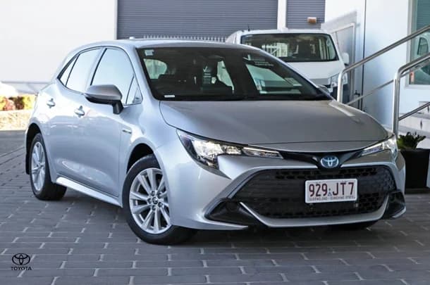 2024 Toyota Corolla Hatch Hybrid Ascent Sport image 3