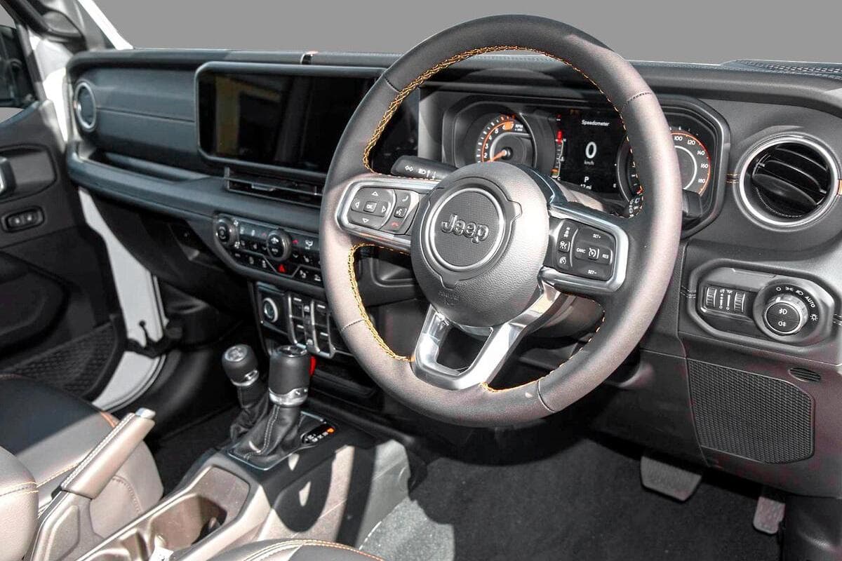 2024 Jeep Wrangler Unlimited Overland Auto 4x4 MY24 image 6