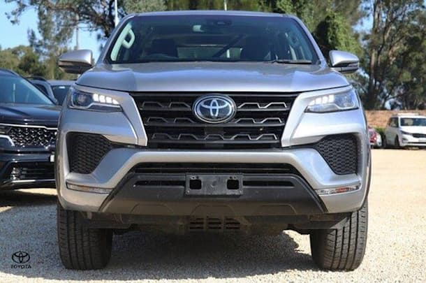 2022 Toyota Fortuner GX image 17