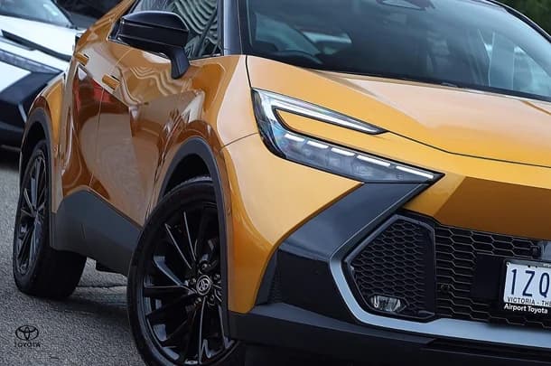 2023 Toyota C-HR Hybrid GR-S image 8