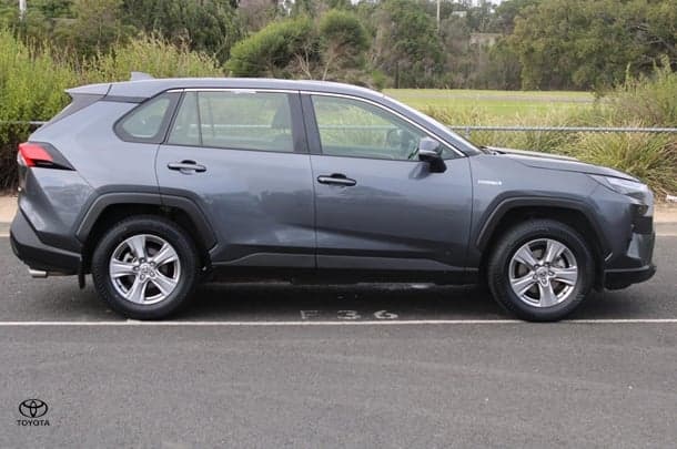 2023 Toyota RAV4 Hybrid GX-2WD image 8